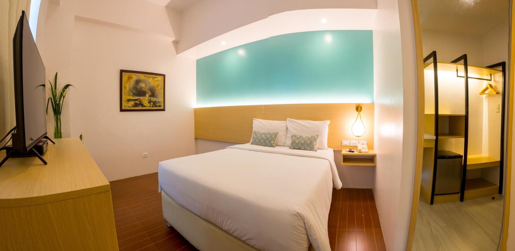 Executive King Room,1549207606:JPEG