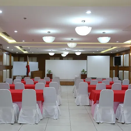 Crown Regency Hotel & Towers-3